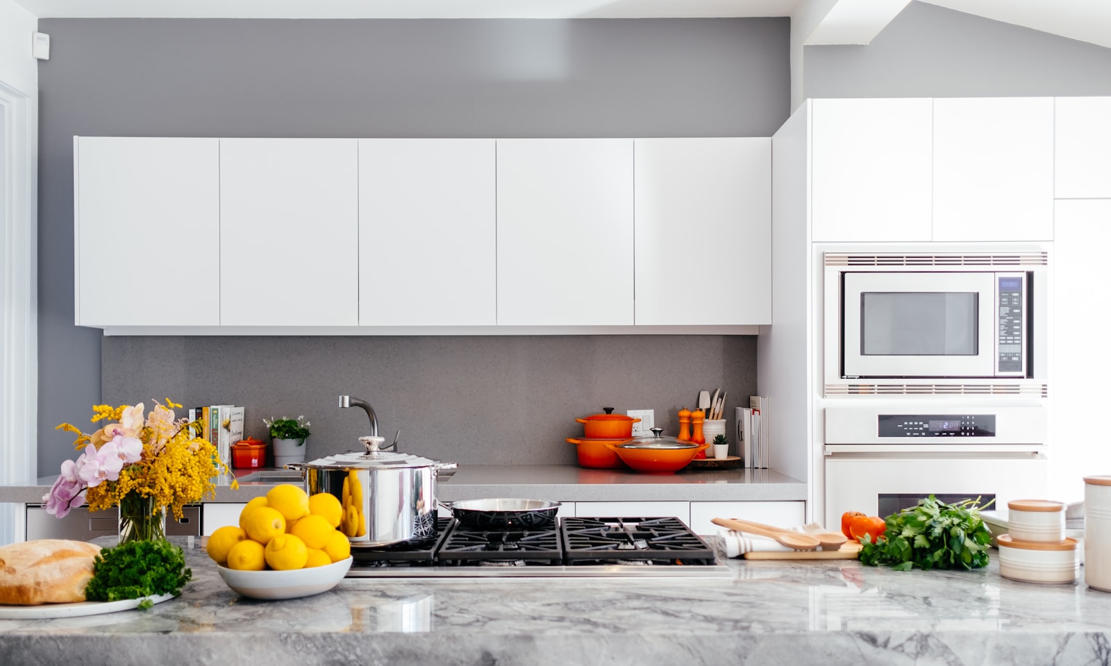 Professional maid cleaning a cozy ranch-style home in Oakdale, CA